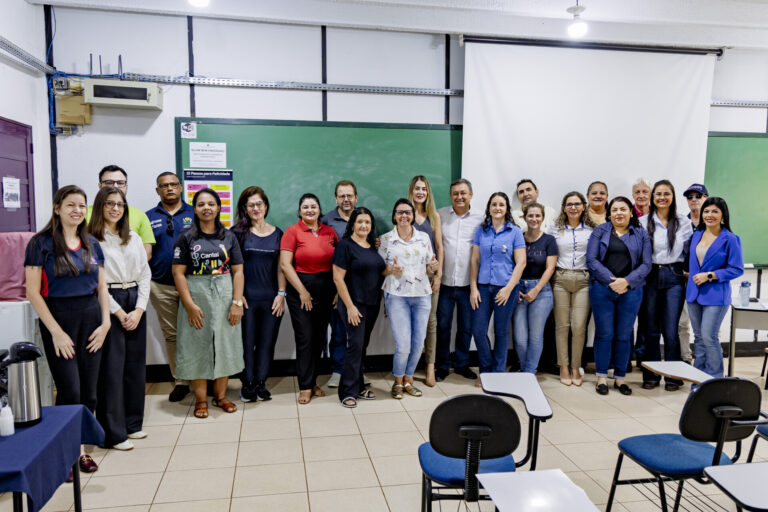 Prefeito empossa novos membros do Conselho Municipal de Saúde para o biênio 2026/2027