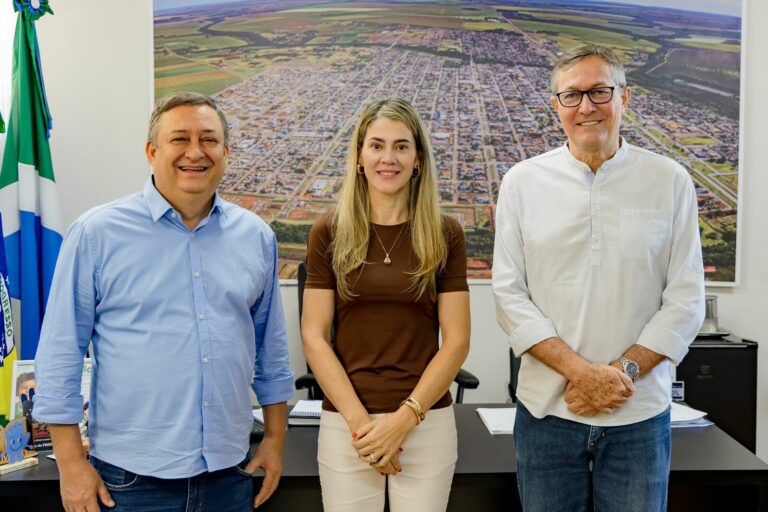 Enfermeira Kátia Lira Adono assume a Secretaria Municipal de Saúde de São Gabriel do Oeste