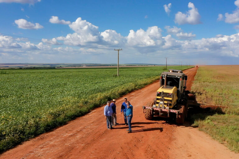 Após fortes chuvas, Prefeitura mobiliza força-tarefa para recuperar estradas rurais em regime de urgência