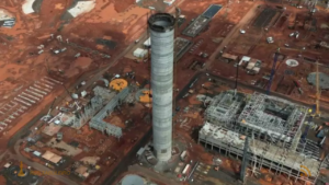 Arauco ergue chaminé de 160 metros para megafábrica de celulose bilionária em Inocência