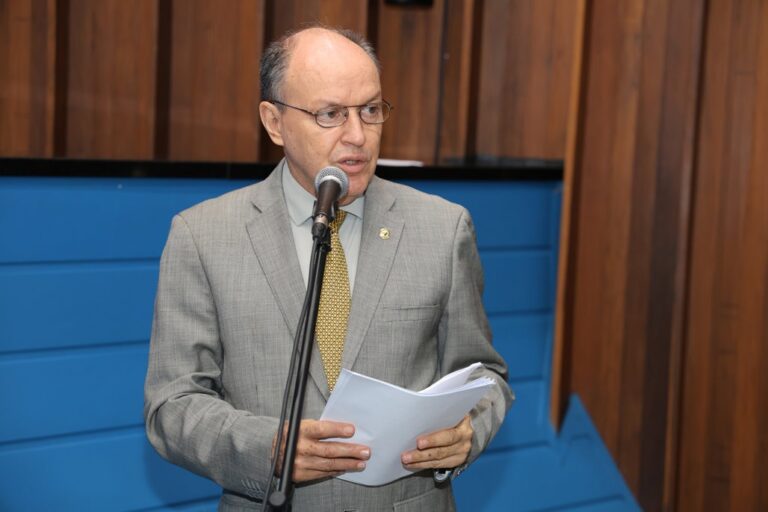 Junior Mochi propõe declaração de Utilidade Pública do Clube FUT 50, de Coxim