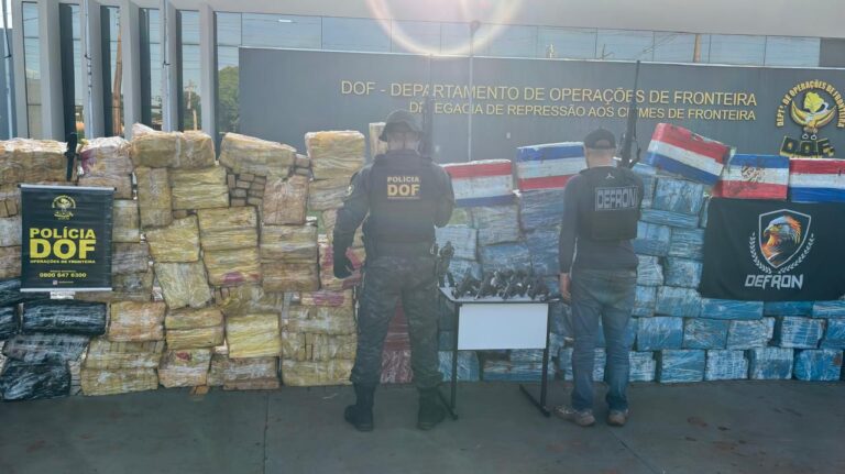Polícias Civil e Militar prendem sete pessoas por tráfico de drogas e porte ilegal de arma de fogo, em Dourados