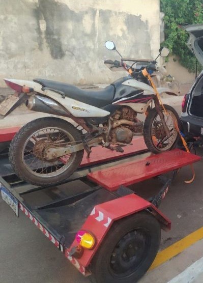 Polícia Militar recupera motocicleta furtada em Coxim